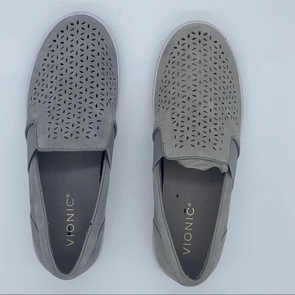 MAXSOLD Vionic Kani Grey Slip-On Walking Shoes, 7.5M US - Picture 10 of 14